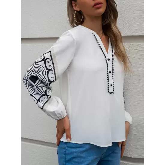 Casual Buckle Printed V-Neck T-Shirt Casual Buckle Printed V-Neck T-Shirt
