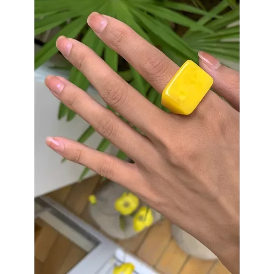 Original Stylish Resin 8 Colors Geometric Ring Original Stylish Resin 8 Colors Geometric Ring
