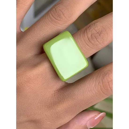Original Stylish Resin 8 Colors Geometric Ring Original Stylish Resin 8 Colors Geometric Ring