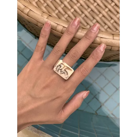 Original Stylish Resin 8 Colors Geometric Ring Original Stylish Resin 8 Colors Geometric Ring