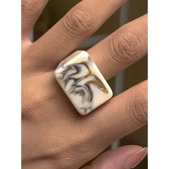 Original Stylish Resin 8 Colors Geometric Ring Original Stylish Resin 8 Colors Geometric Ring