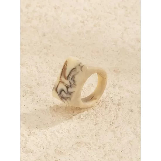 Original Stylish Resin 8 Colors Geometric Ring Original Stylish Resin 8 Colors Geometric Ring
