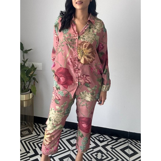 Lapel Long Sleeves Buttoned Flower Print Shirts Top + Ninth Pants Pants Bottom Two Pieces Set Lapel Long Sleeves Buttoned Flower Print Shirts Top + Ninth Pants Pants Bottom Two Pieces Set